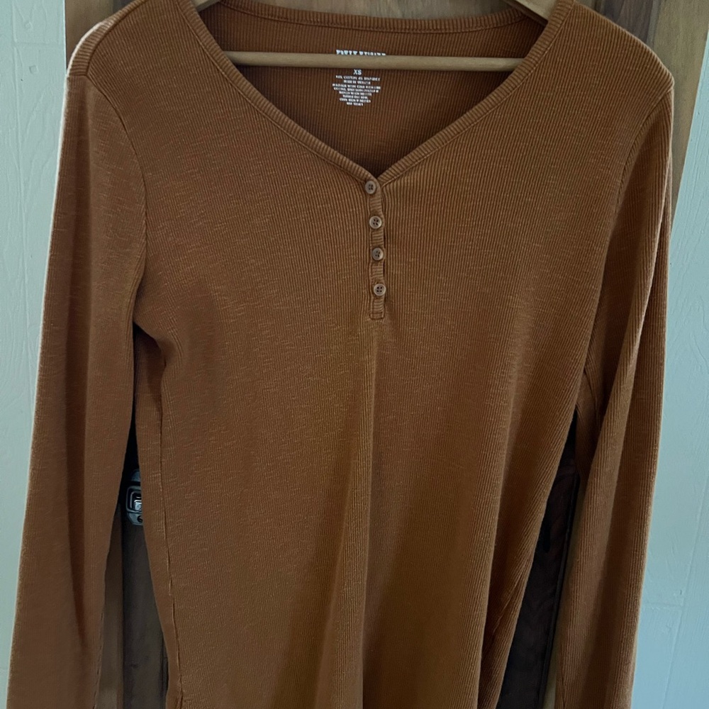 Duluth Trading Co Rust Long Sleeve Henley